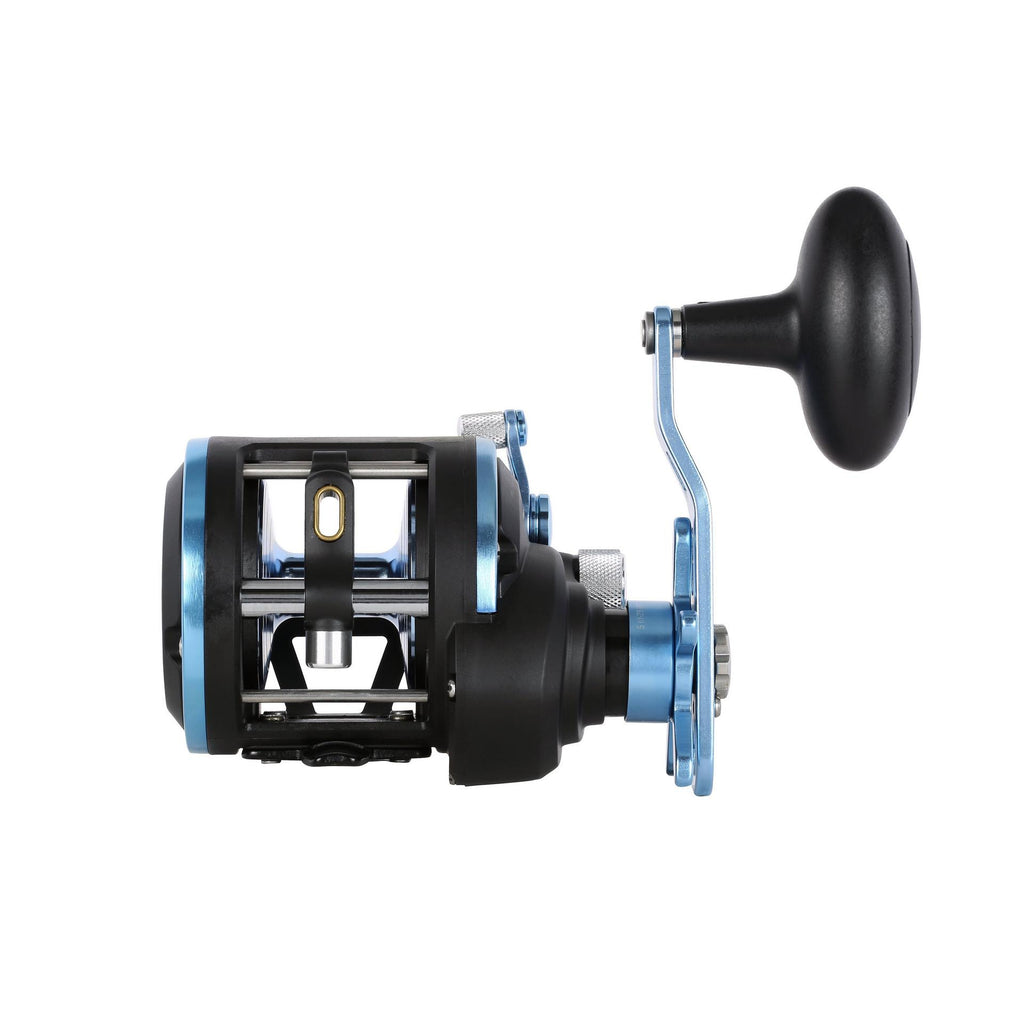 Warfare™ II Level Wind Conventional Reel