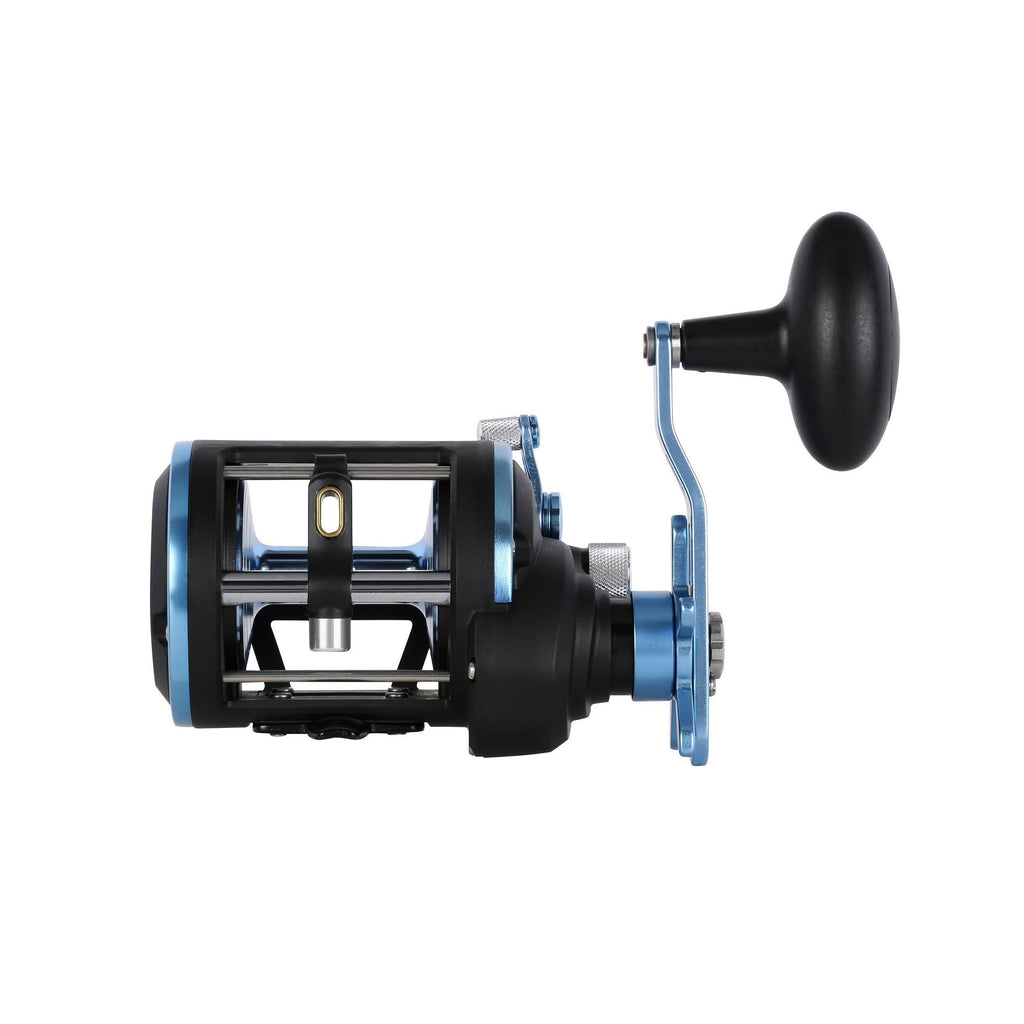 Warfare™ II Level Wind Conventional Reel