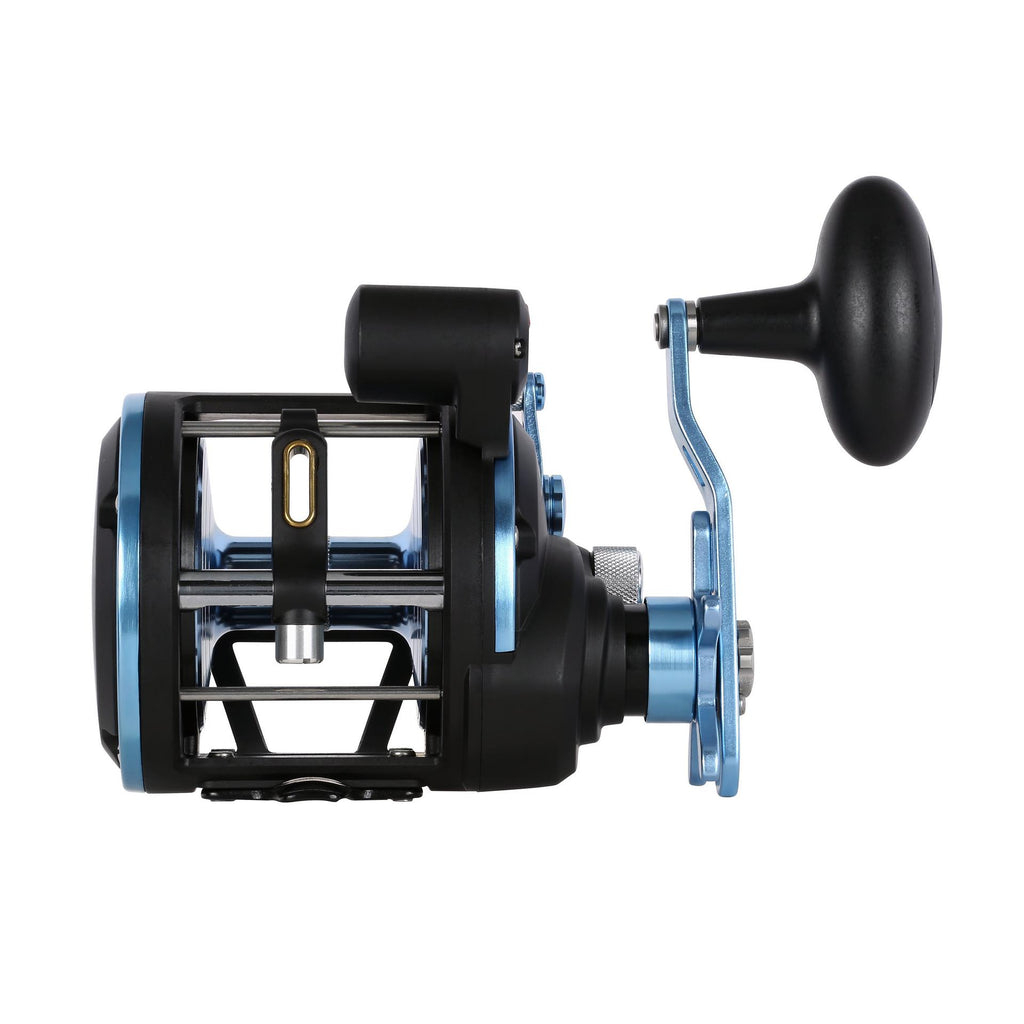 Warfare™ II Level Wind Conventional Reel